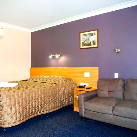 Sunpalms Motel ロックハンプトン エクステリア 写真