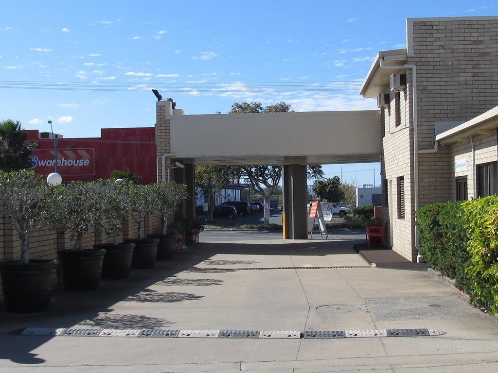 Sunpalms Motel ロックハンプトン エクステリア 写真